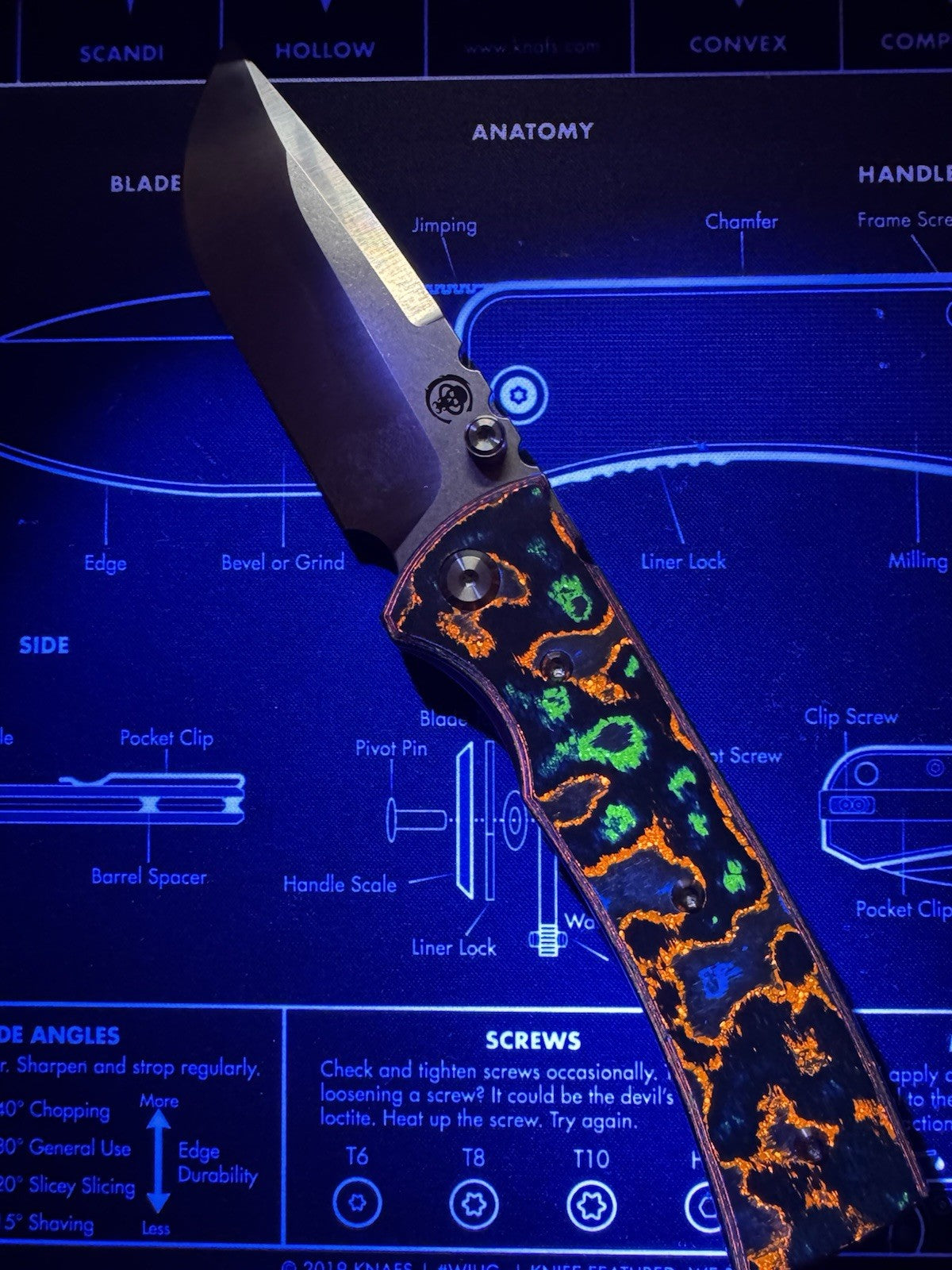 Chaves Knives Redencion 229 Folding Knife 3.5" Elmax Steel 80's Camo Glow Carbon