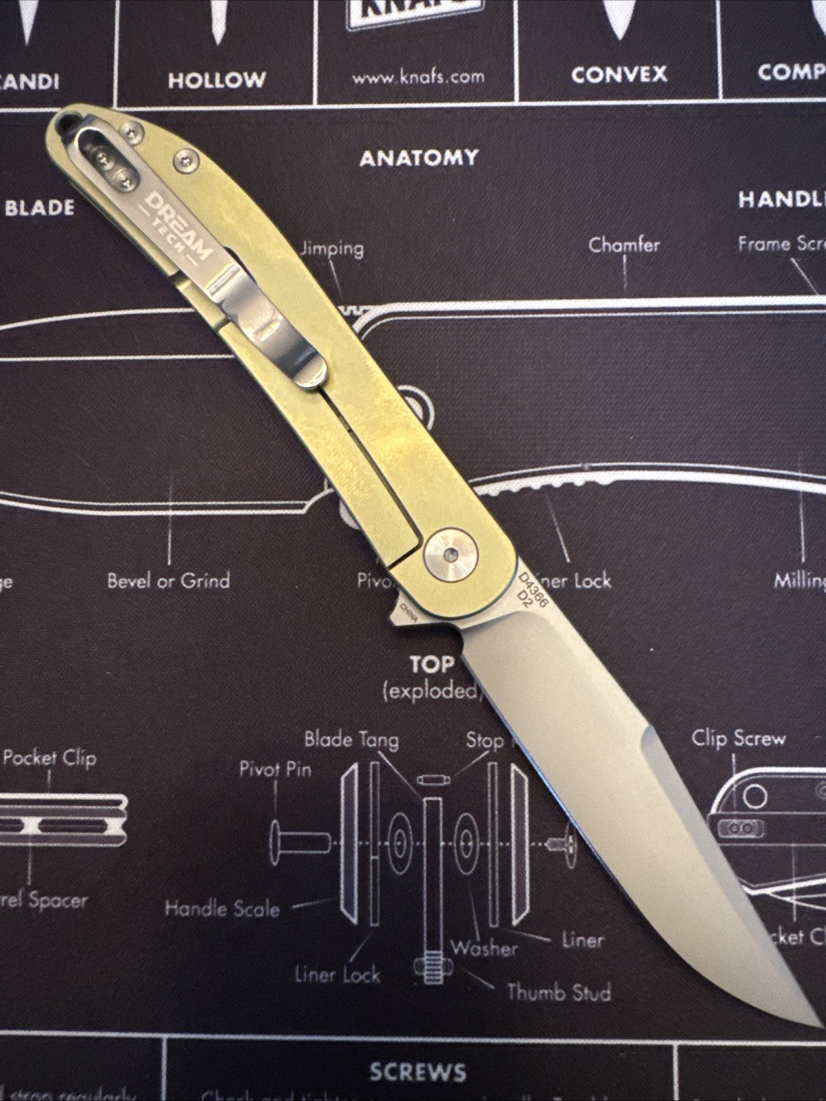 Dreamtech Liner Lock, TITANIUM Handle, D2 Blade, Model D4366GR