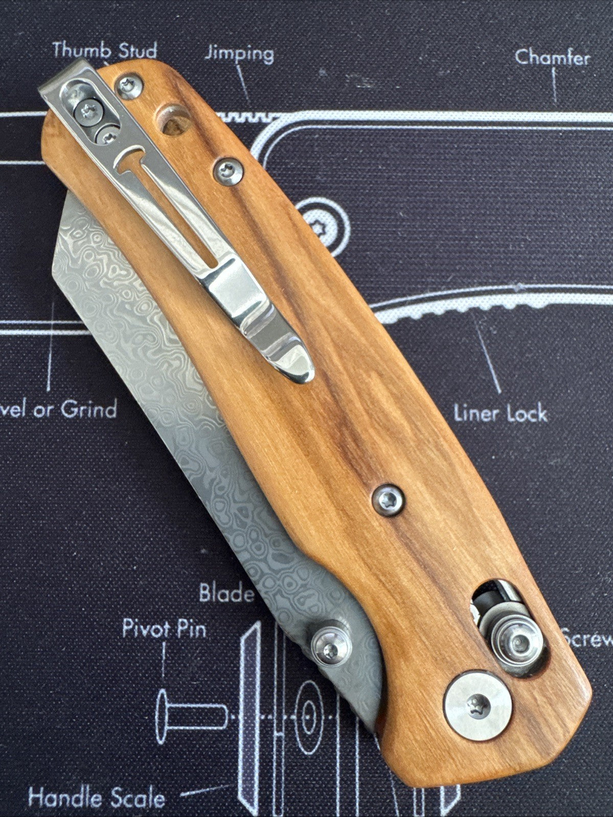 Bestechman Cicada's Wing Crossbar Lock Olive Wood Folding Damascus Knife MK06W2