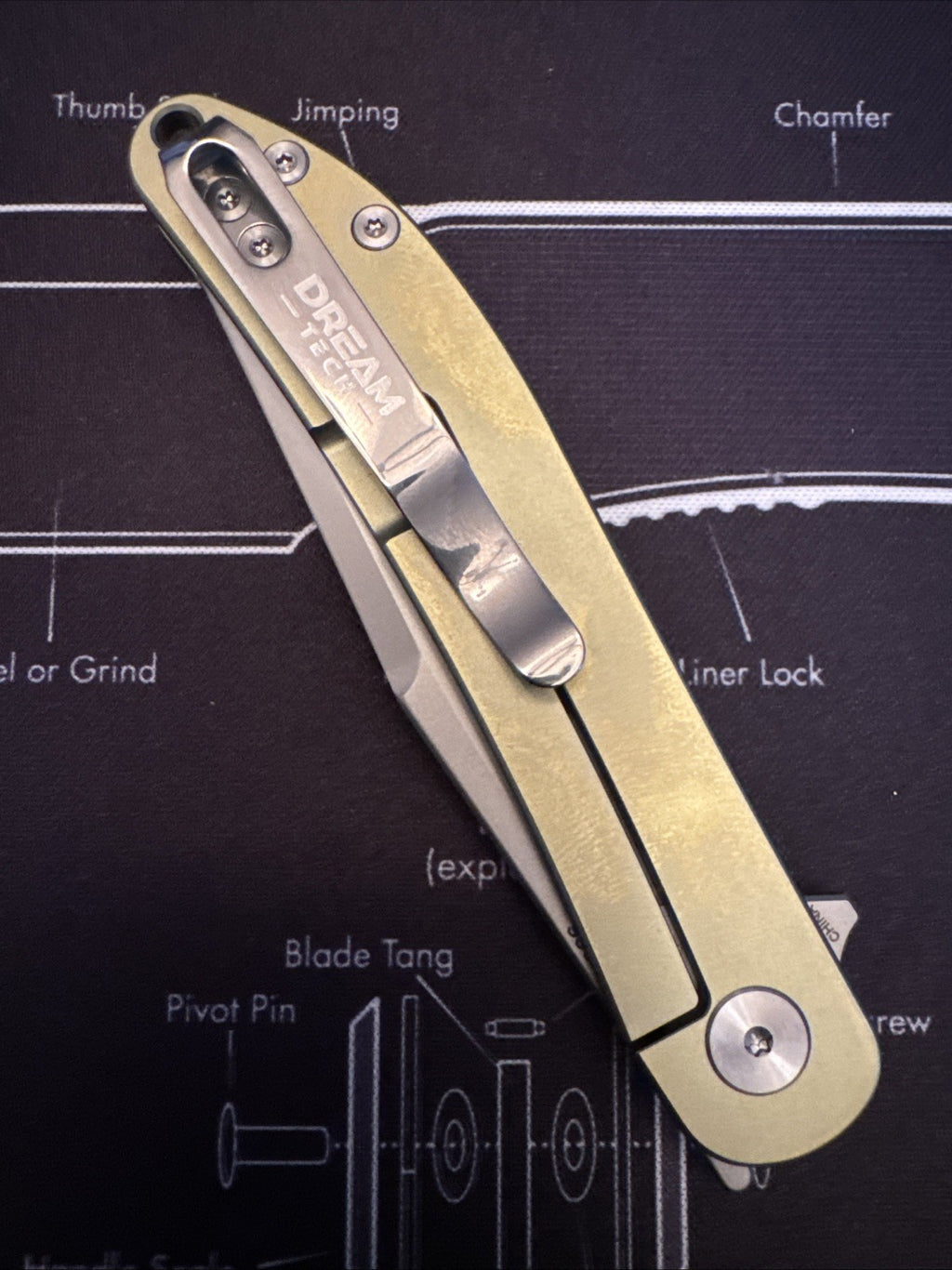 Dreamtech Liner Lock, TITANIUM Handle, D2 Blade, Model D4366GR