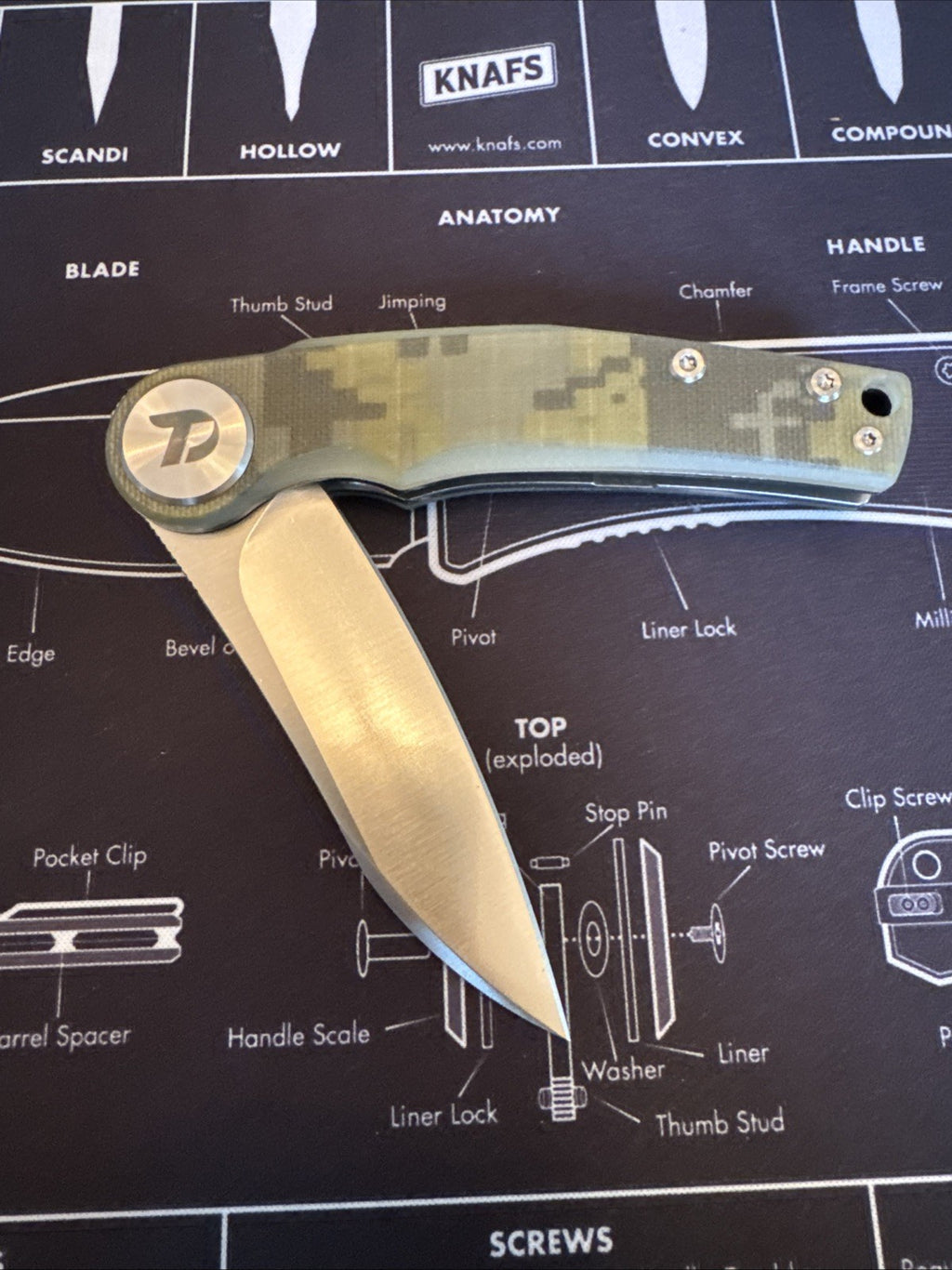 Dreamtech D2 Blade, G10 Handle, Model D3618, Camo