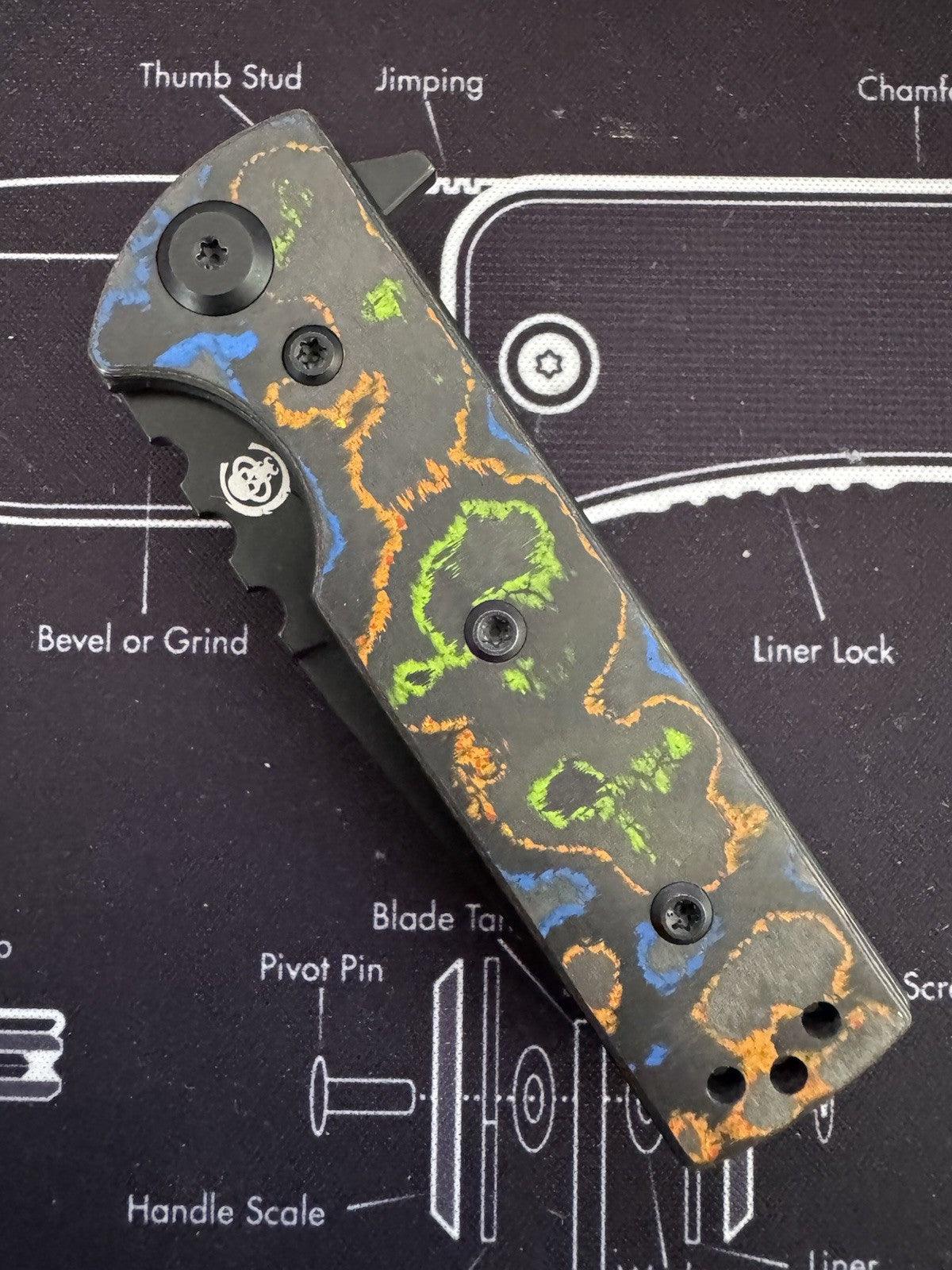 Chaves TAK REDENCION 80s CAMO CARBON Flipper Drop Point, Black, Elmax