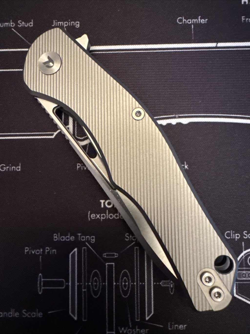 Dreamtech Liner Lock, TITANIUM Handle, D2 Blade, Model D3398TG, Silver