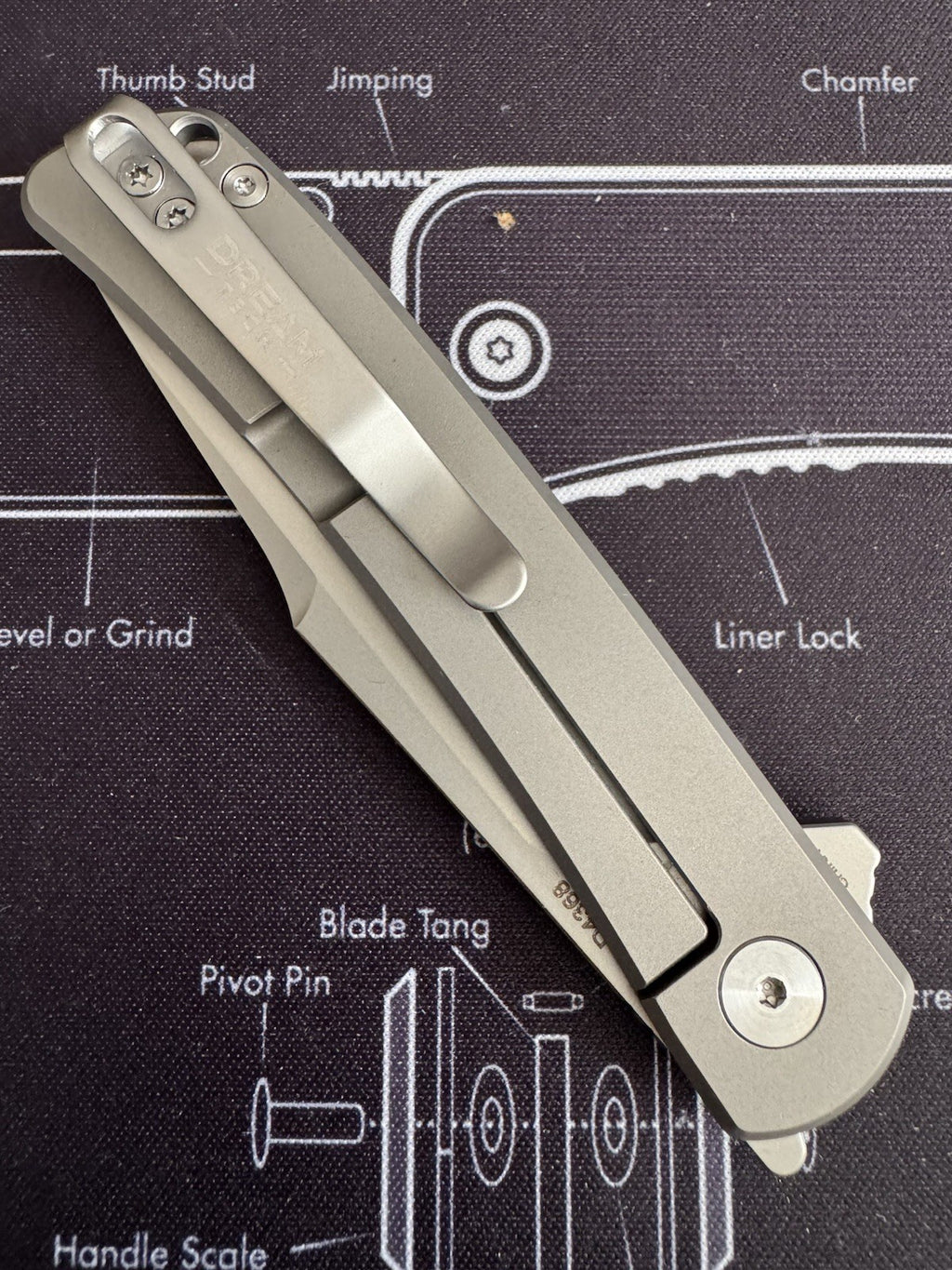 Dreamtech Framelock Gray Titanium & Carbon Fiber Folding D2 Steel Knife K4368C