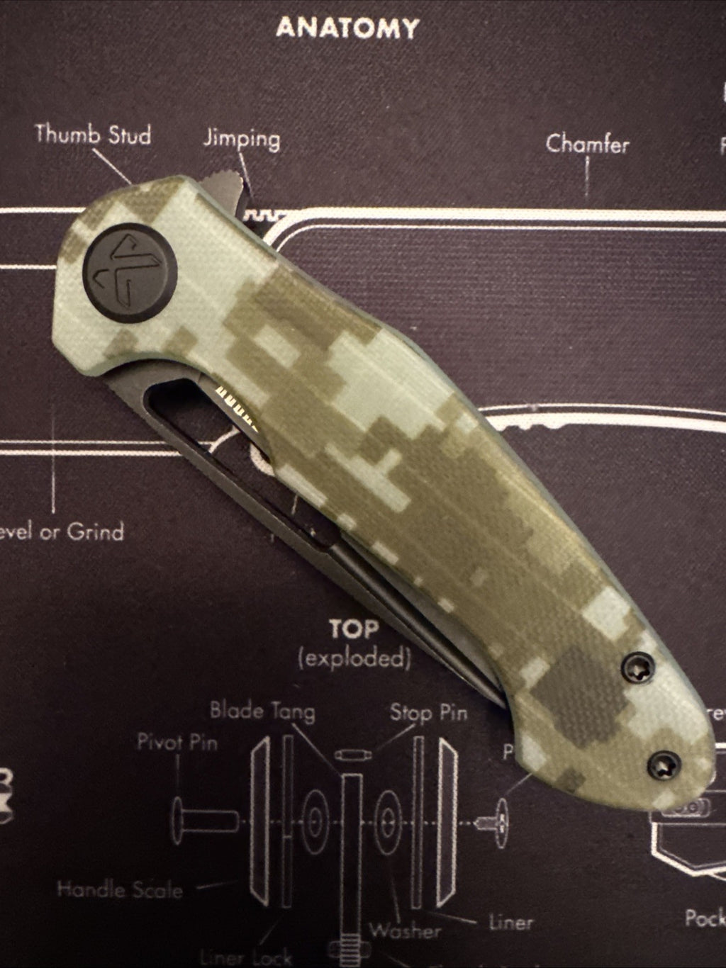 Kubey Dugu Linerlock Digital Camo G10 Folding Black 14C28N Sandvik Knife 210L