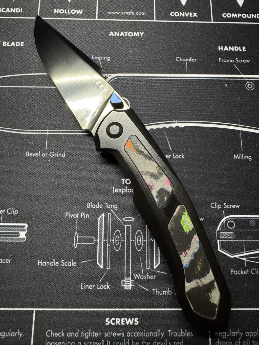 Kizer Cutlery Feweed S45VN & Titanium + 80s Camo CF (3" Black) 