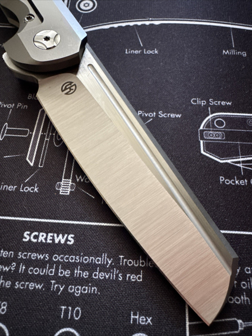 Arcform Slimfoot Frame Lock Titanium M390