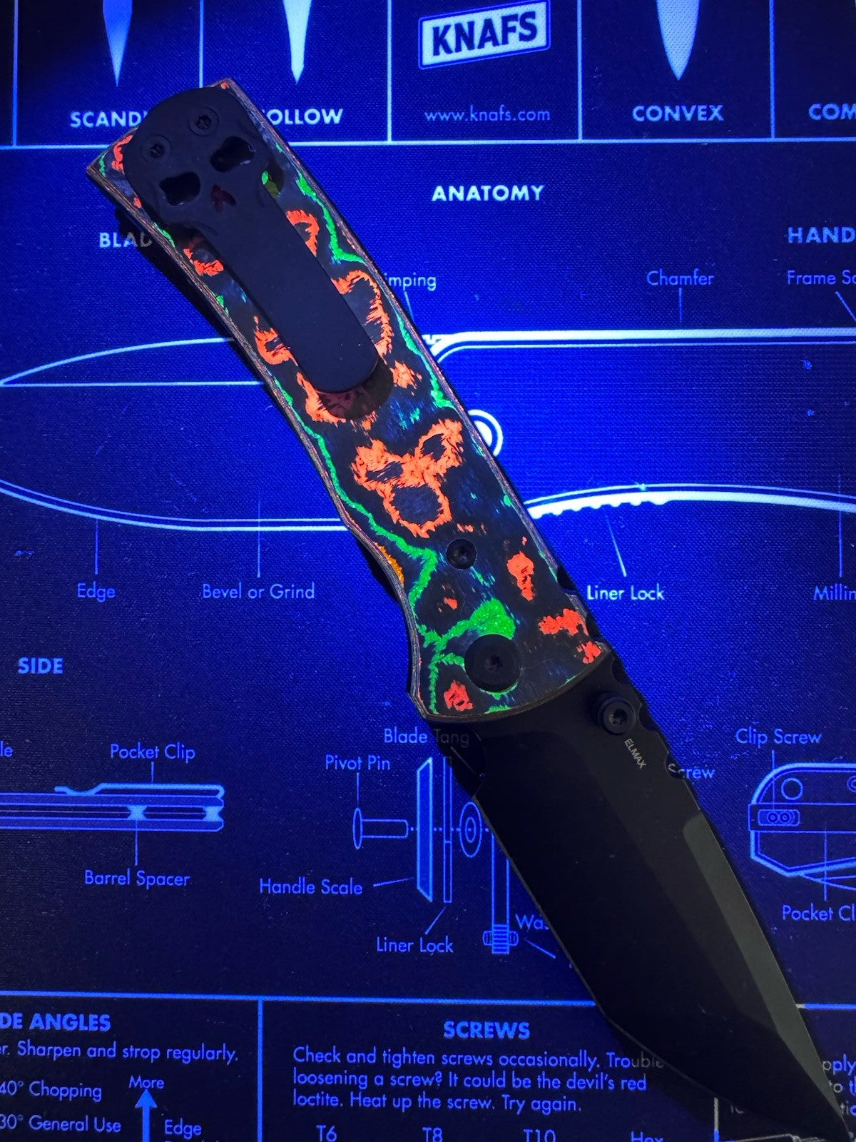 Chaves Knives Redencion 229 Folding Knife 3.5" Elmax Steel 80's Camo Glow Carbon