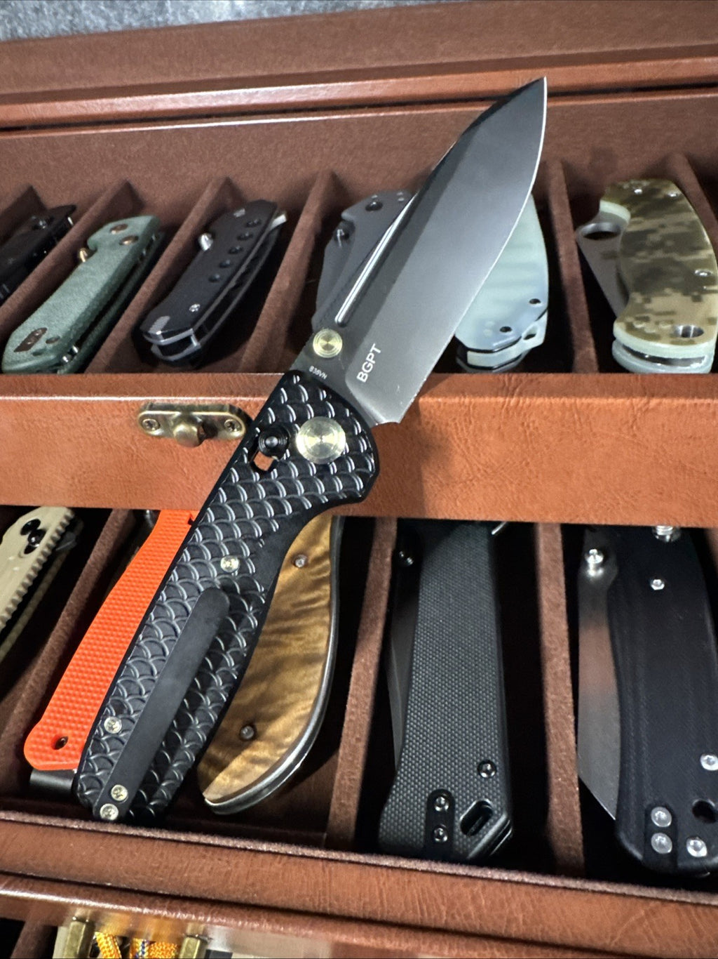 Kubey Bluff Folding Knife 3" S35VN Steel Blade Black 6AL4V Steel Titanium Handle