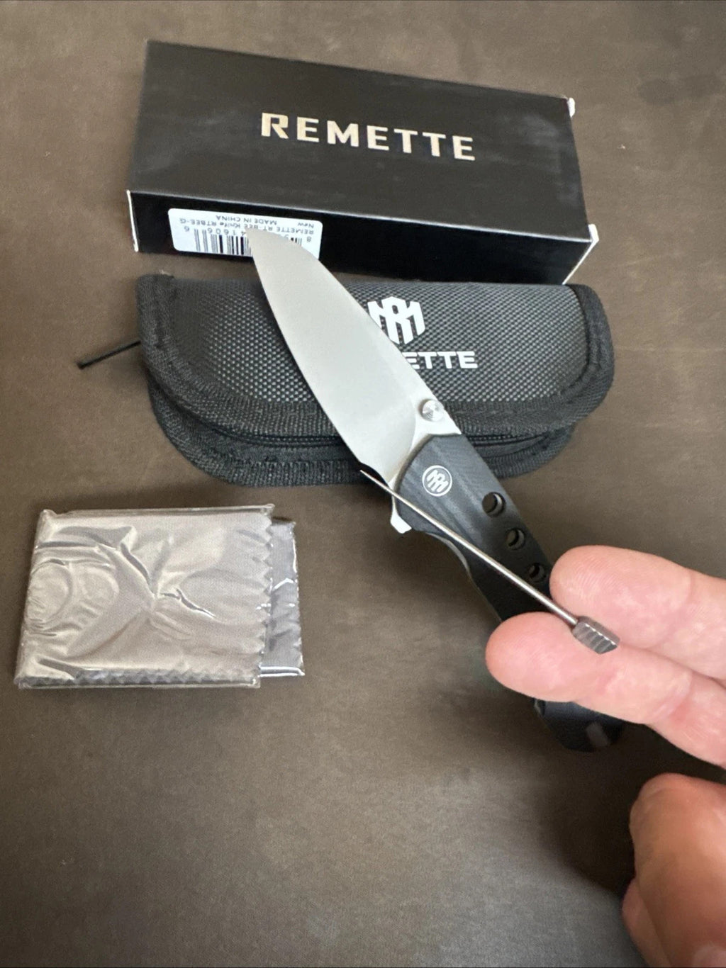 REMETTE RT-BEE 14C28N Knife Blade Steel Black G10 Handles + Titanium Toothpick
