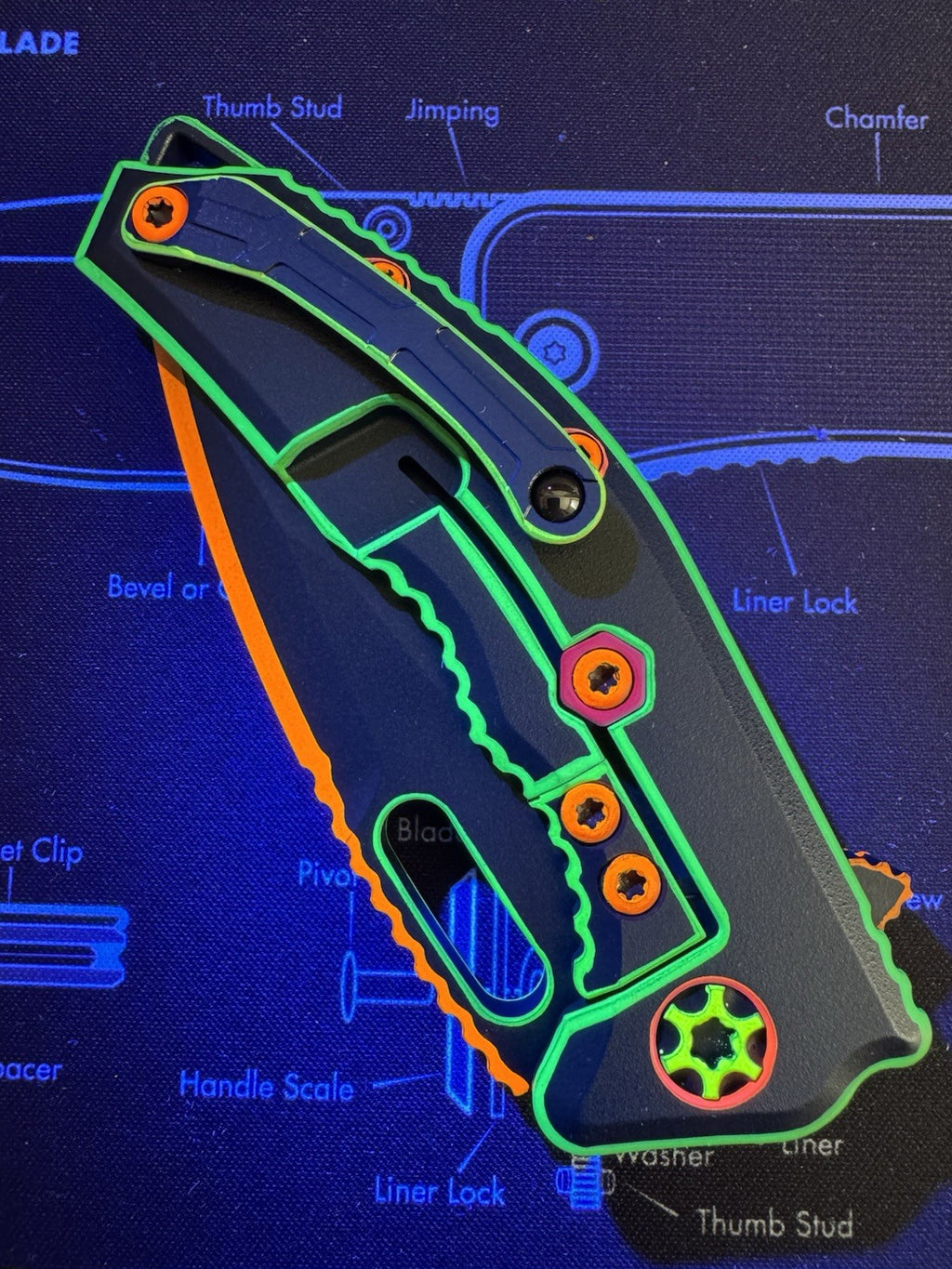 #18 - Heretic Medusa 80s Neon Cel-Shade Tanto - BROP Exclusive Sold Out!