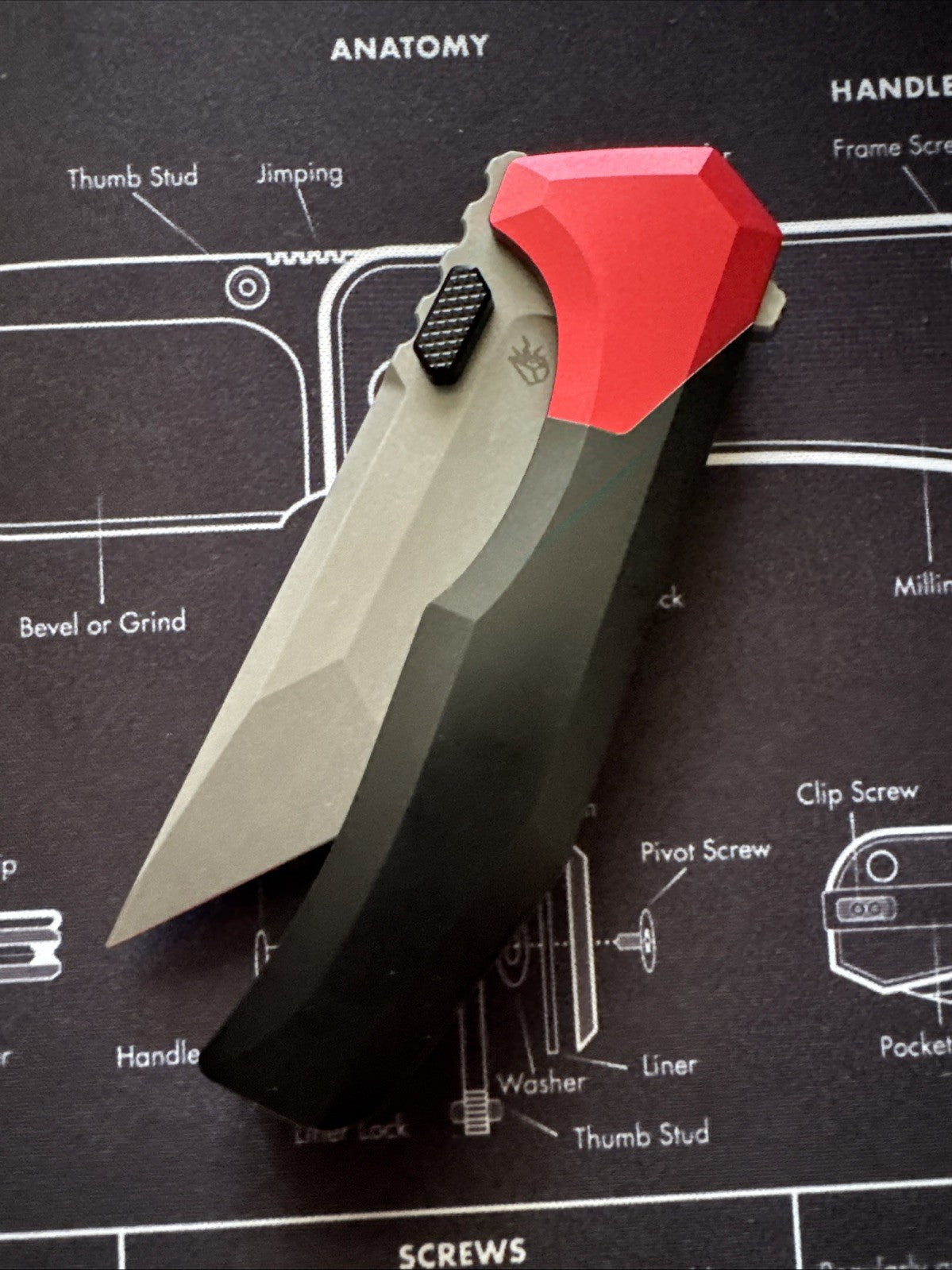 ARCANE DESIGN - BLACK/RED PVD NECRONAUT V3 Magnacut - Titanium