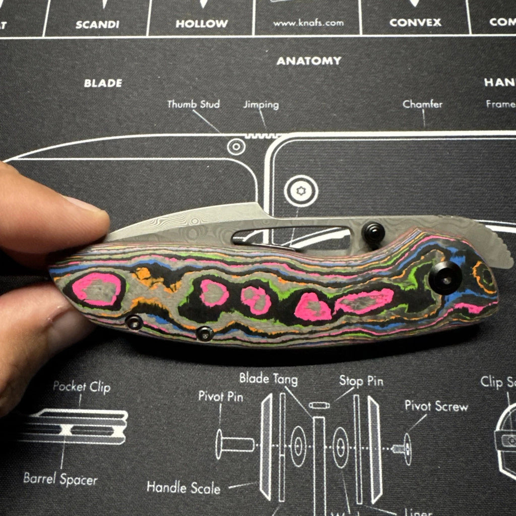 Kansept Link Folding Knife 80S Camo CF/Ti Handle Damascus Plain Edge