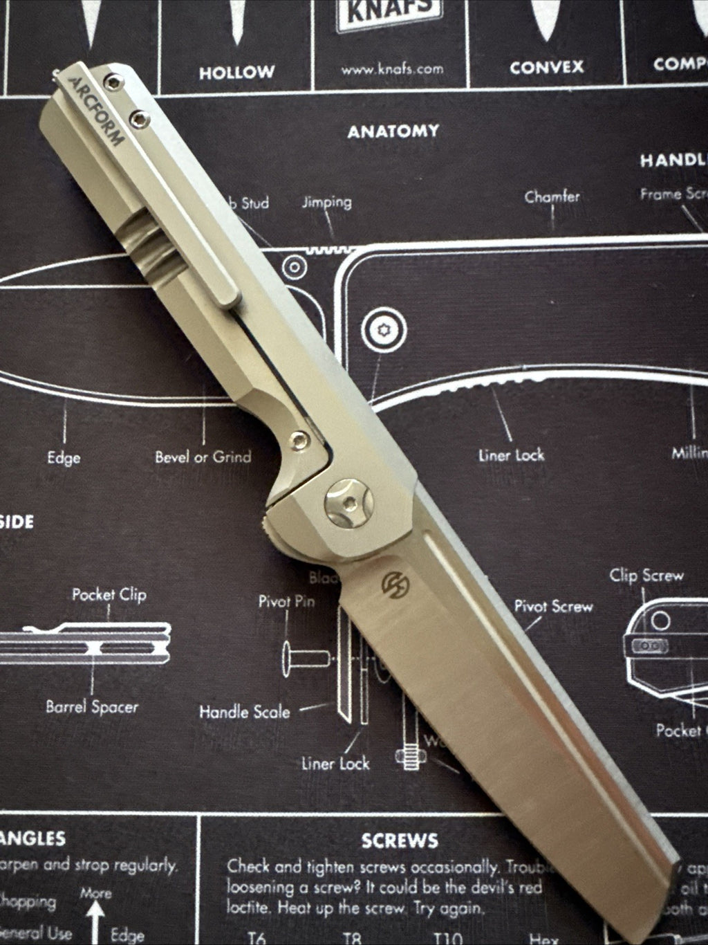 Arcform Slimfoot Frame Lock Titanium M390