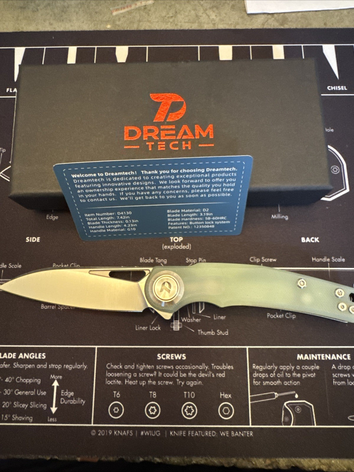 Dreamtech Button Lock, D4130GJ, G10 Handle, D2 blade, Jade