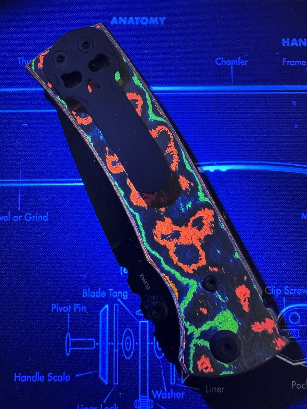 Chaves Knives Redencion 229 Folding Knife 3.5" Elmax Steel 80's Camo Glow Carbon