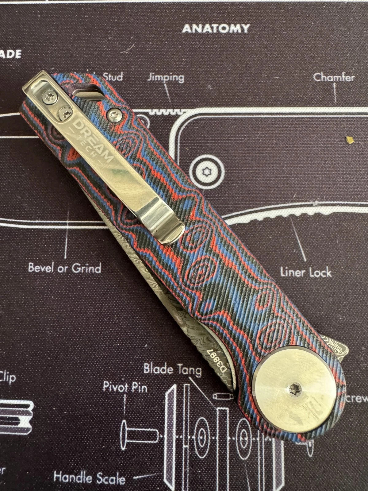 DREAMTECH Liner Lock Knife D3897MRD Camo Carbon Micarta 3.27” Damascus