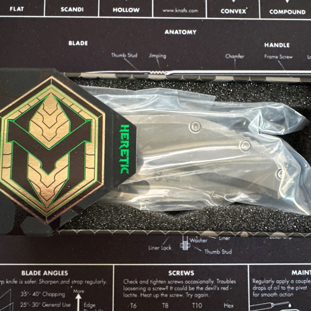 RARE! SOLD OUT  #713 - Heretic Medusa Manual Tanto Battleworn Titanium