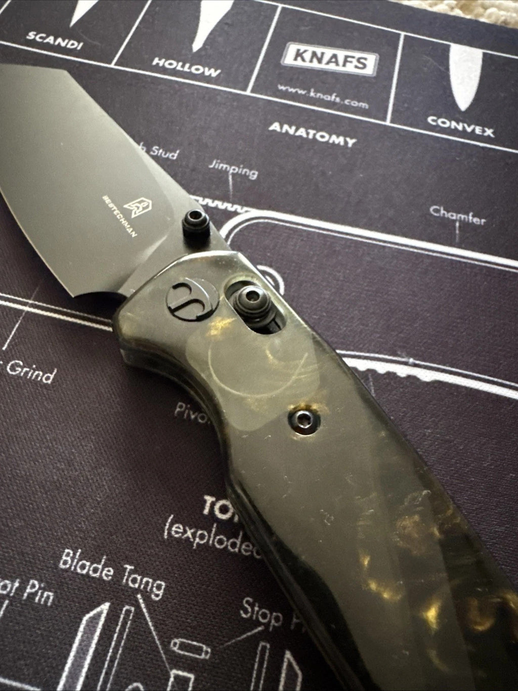 Bestechman Cicada's Wing Crossbar Lock Knife Brown Resin (3.15" Black)