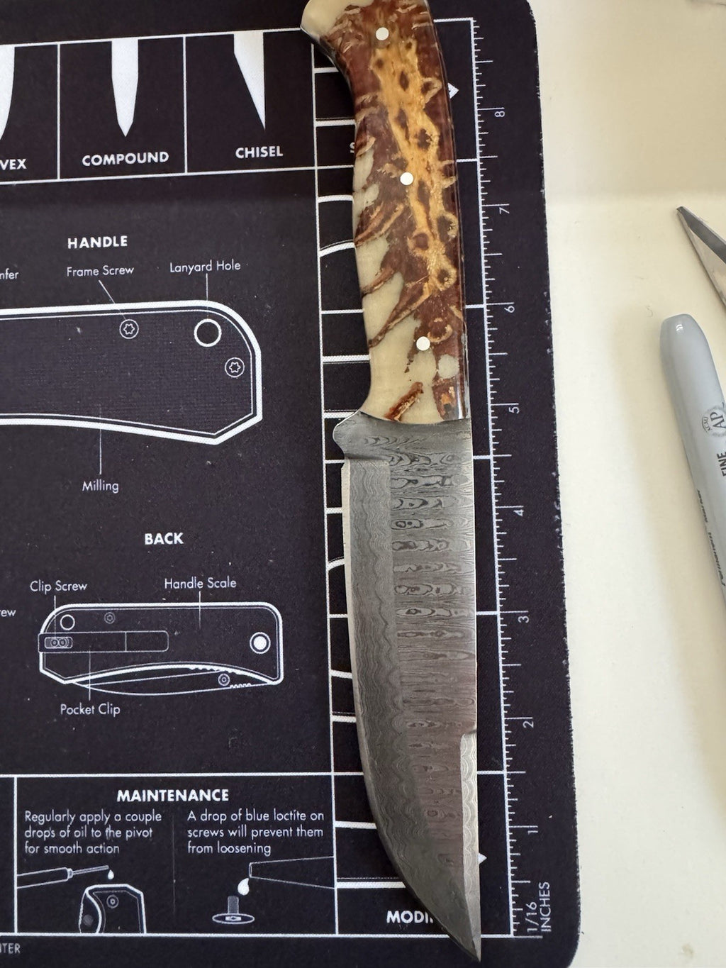 USA MADE Fixed blade - Damascus Blade - Pine Cone Handlle - 970 Bladeworks