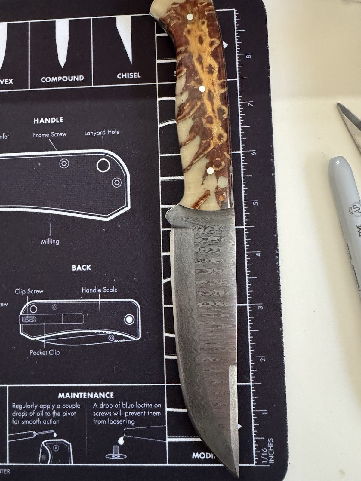 USA MADE Fixed blade - Damascus Blade - Pine Cone Handlle - 970 Bladeworks