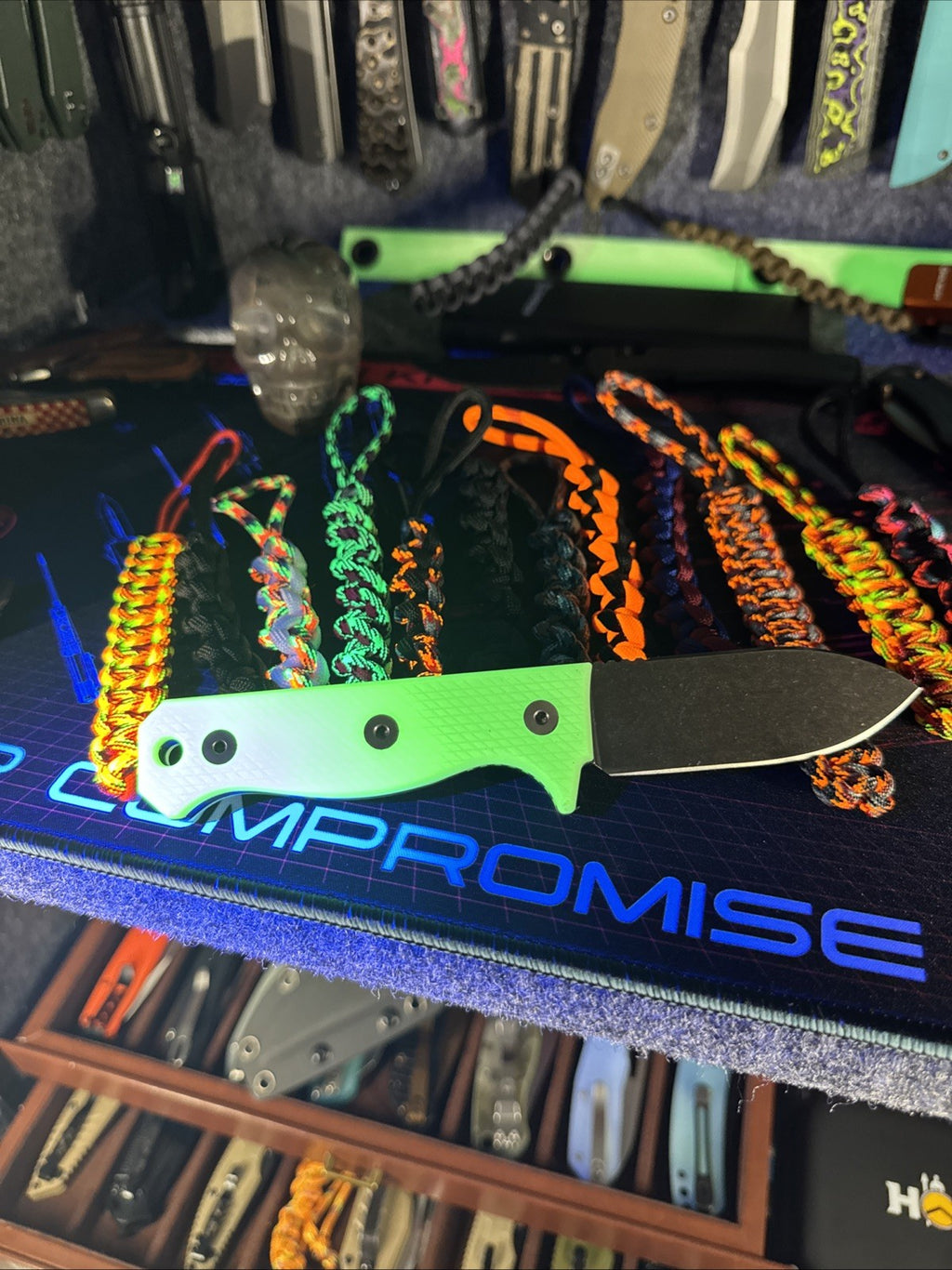 UV-Reactive Fixed Blade USA MADE