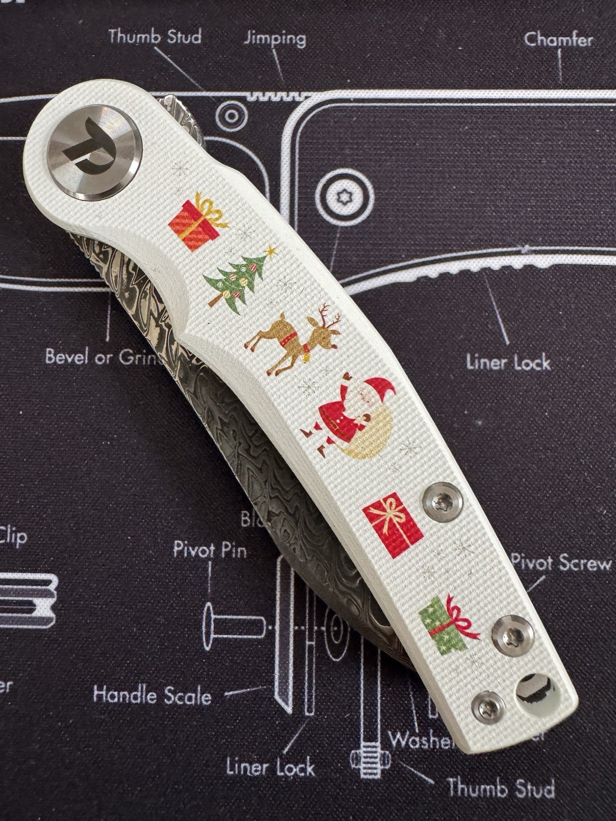 DREAMTECH Christmas Damascus Blade White G10 Flipper EDC Knife LIMITED EDITION