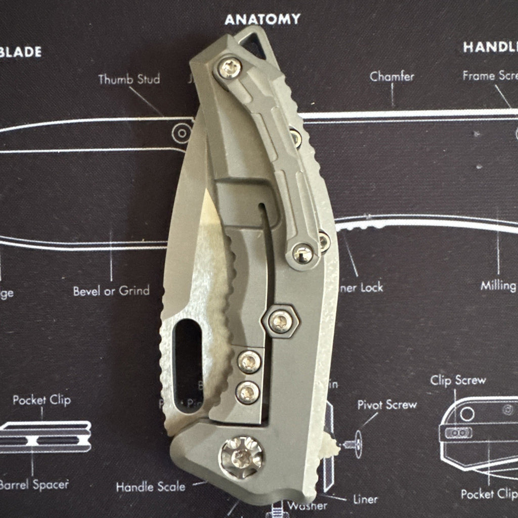 RARE! SOLD OUT  #713 - Heretic Medusa Manual Tanto Battleworn Titanium