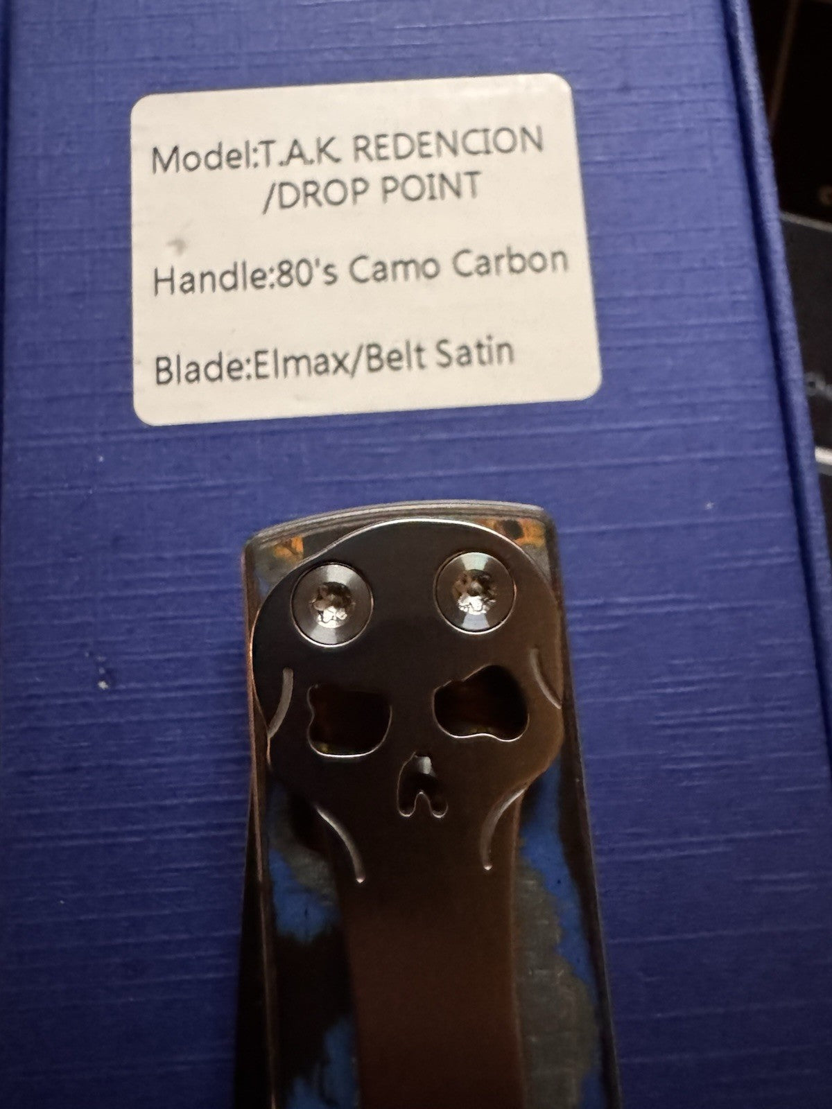 Chaves TAK REDENCION 80s CAMO CARBON Flipper Drop Point, Belt Satin, ELMAX,