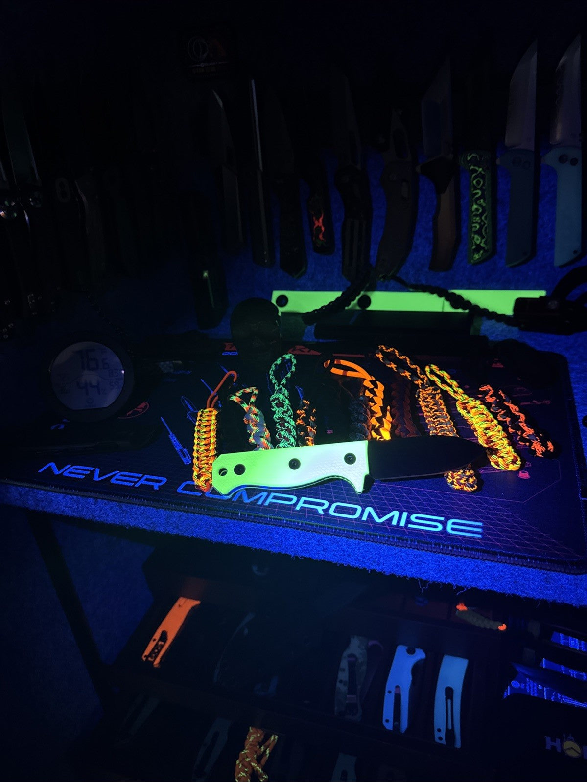 UV-Reactive Fixed Blade USA MADE