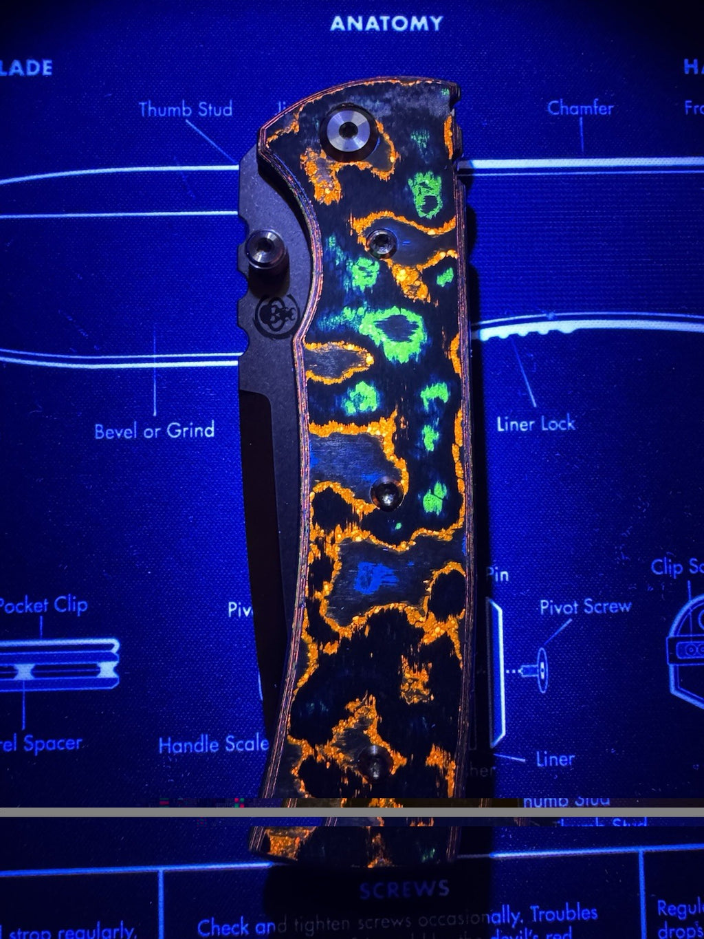 Chaves Knives Redencion 229 Folding Knife 3.5" Elmax Steel 80's Camo Glow Carbon