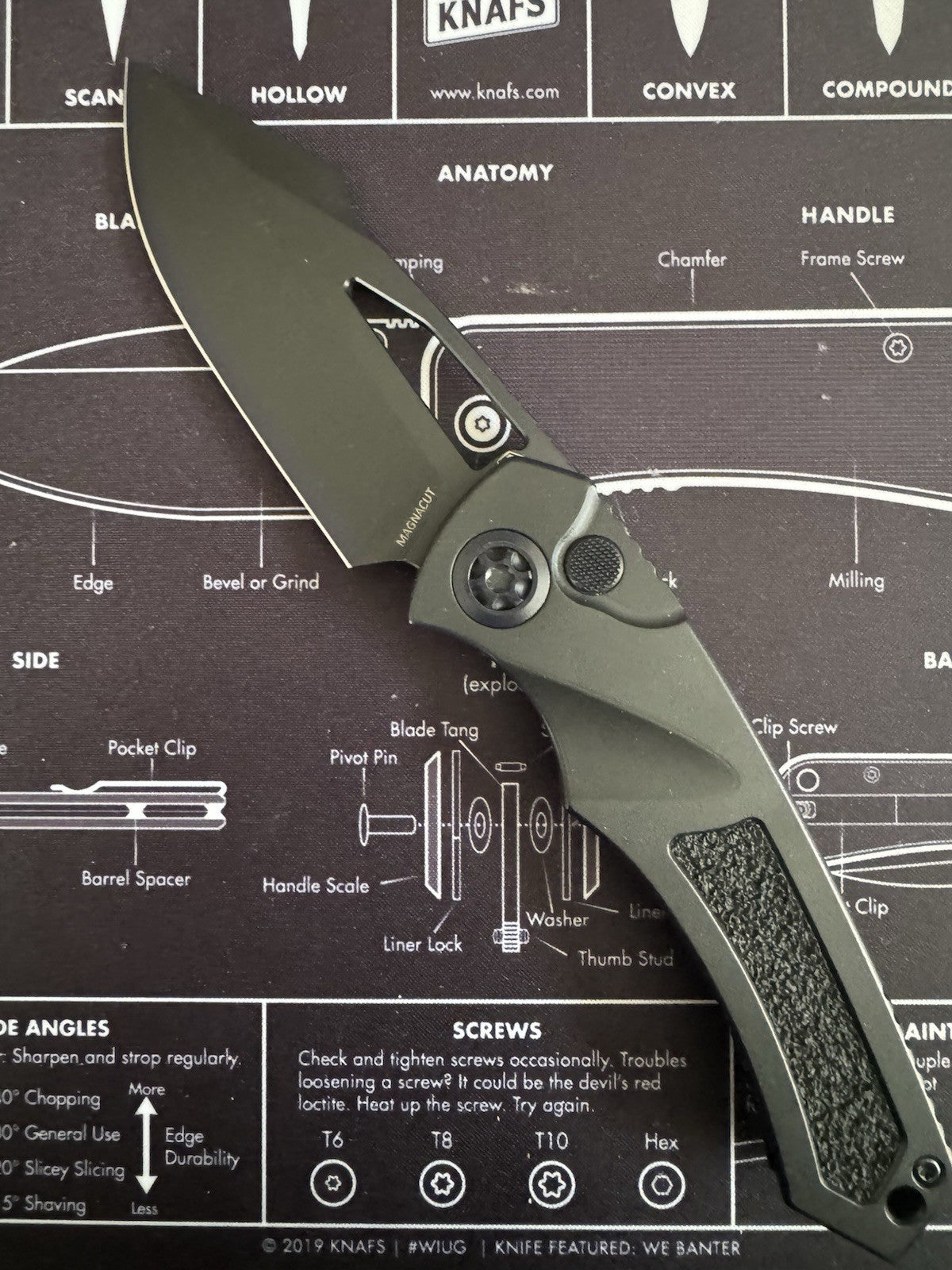 #43 Heretic Knives Pariah Knife Secret Cel Shade (3.8" Cel Shade)