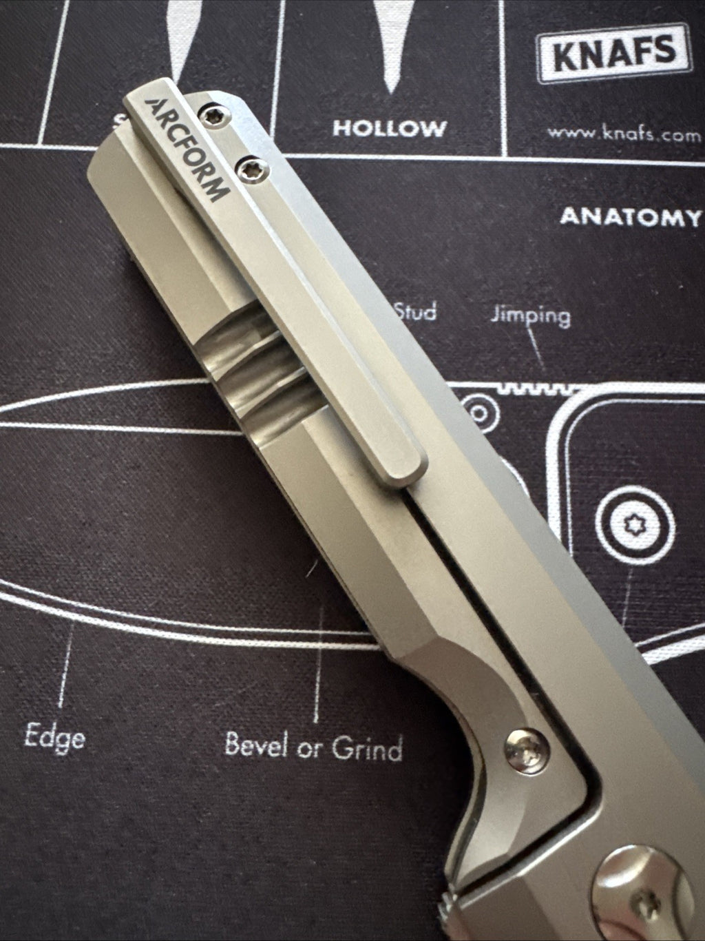 Arcform Slimfoot Frame Lock Titanium M390