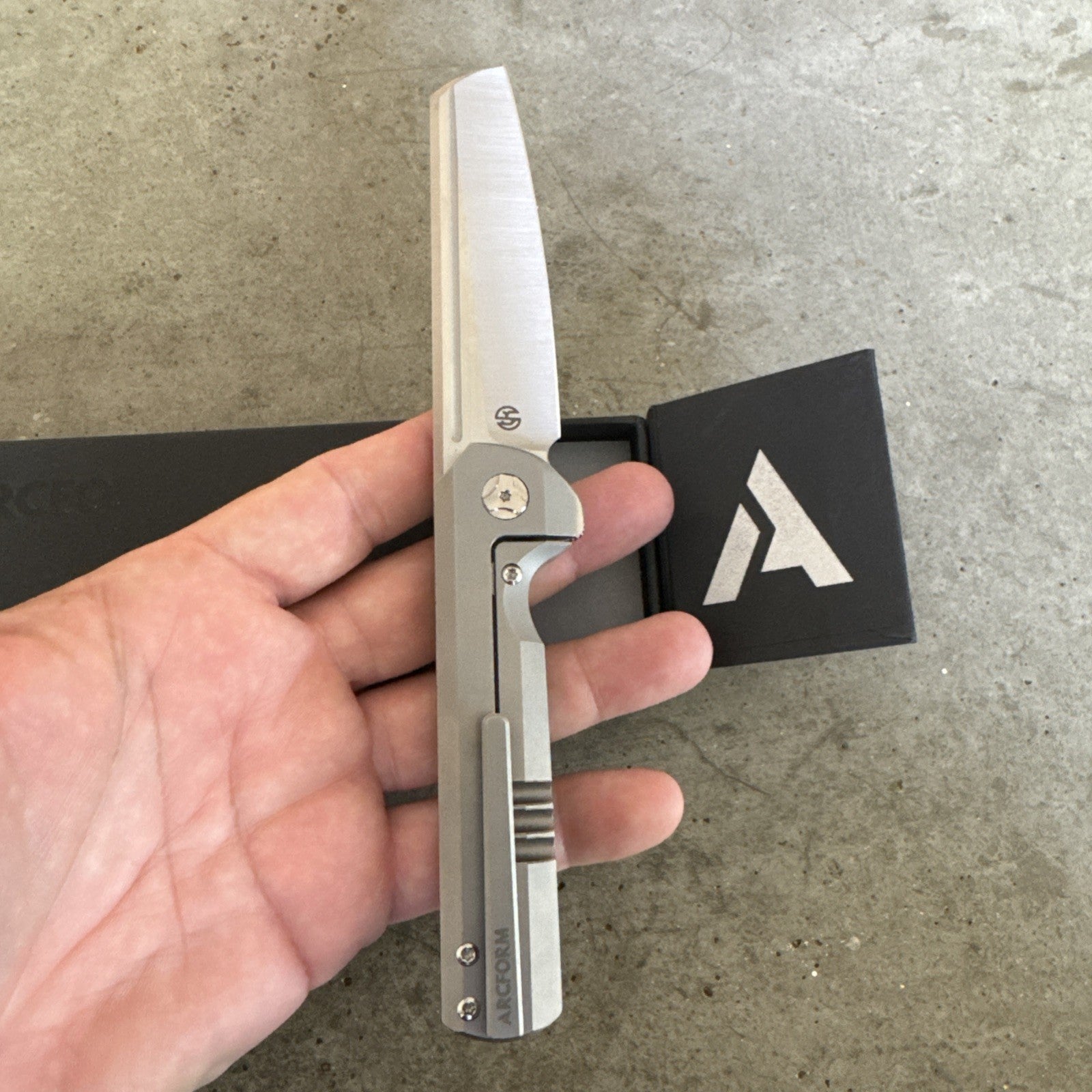 Arcform Slimfoot Frame Lock Titanium M390