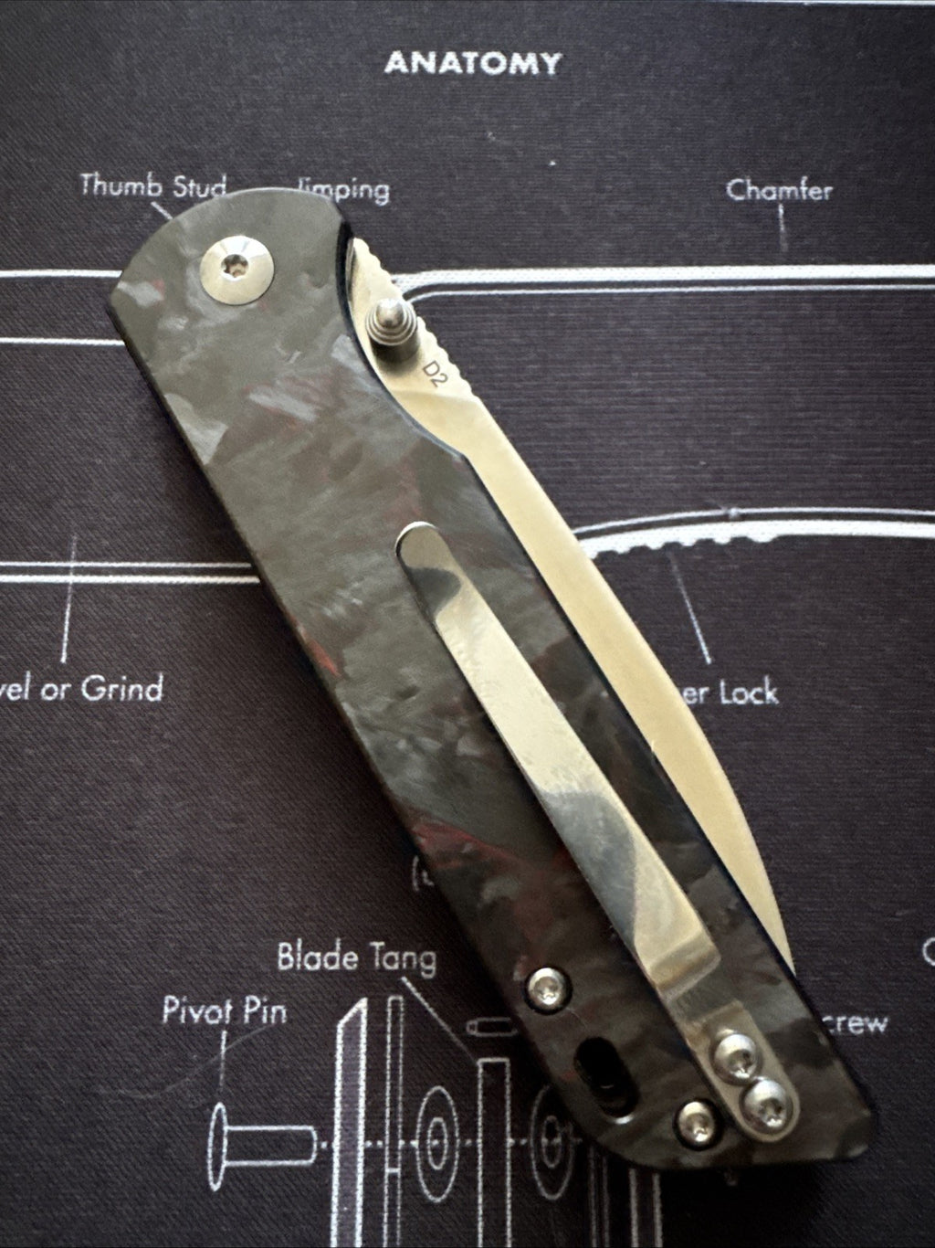 QSP Parrot V2 Liner Lock Knife Red Shred CF + G-10 (3.25" Satin)