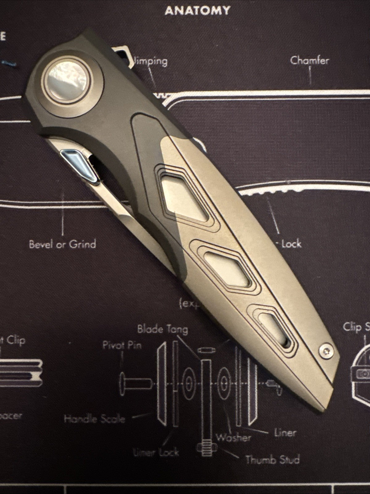 Dreamtech M390 Blade, Button Lock, Titanium + Zirconium Handle,  Model: D4281G