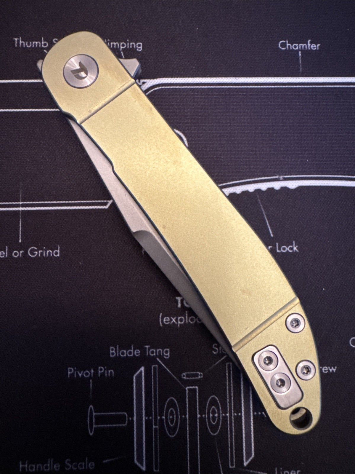 Dreamtech Liner Lock, TITANIUM Handle, D2 Blade, Model D4366GR