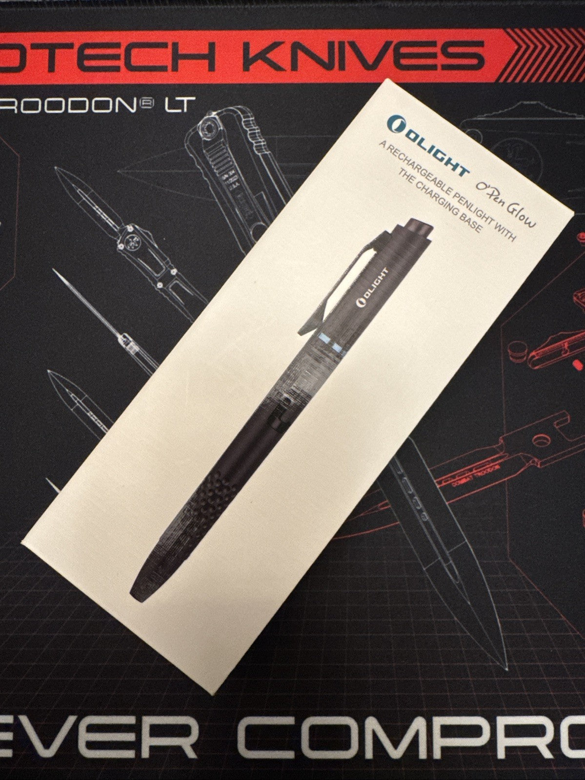 Olight O'Pen Glow Rechargeable Penlight Black Pattern