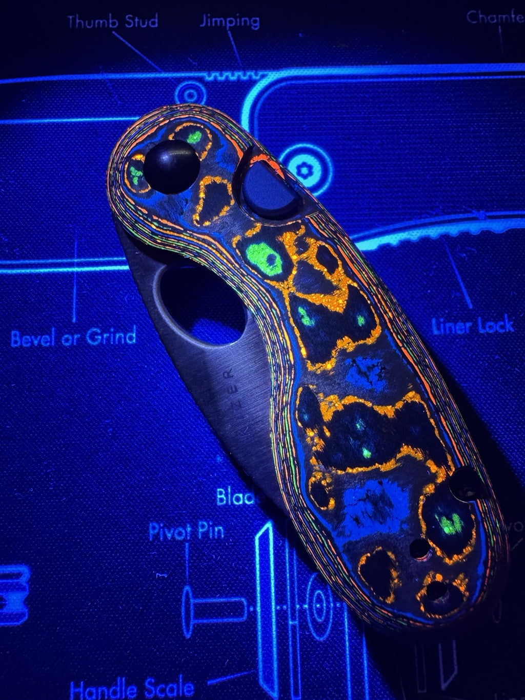 Kizer Microbe 80s Camo Carbon Fiber Folding M390 Pocket Knife 2742A1