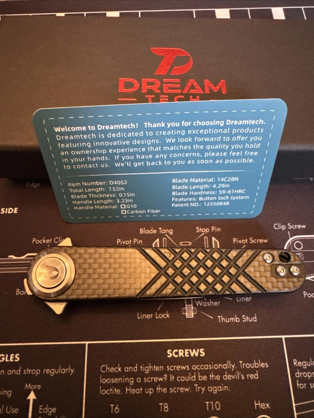 Dreamtech Carbon Fiber, 14c28n Blade, Dagger, Model : D4052 (Discontinued)