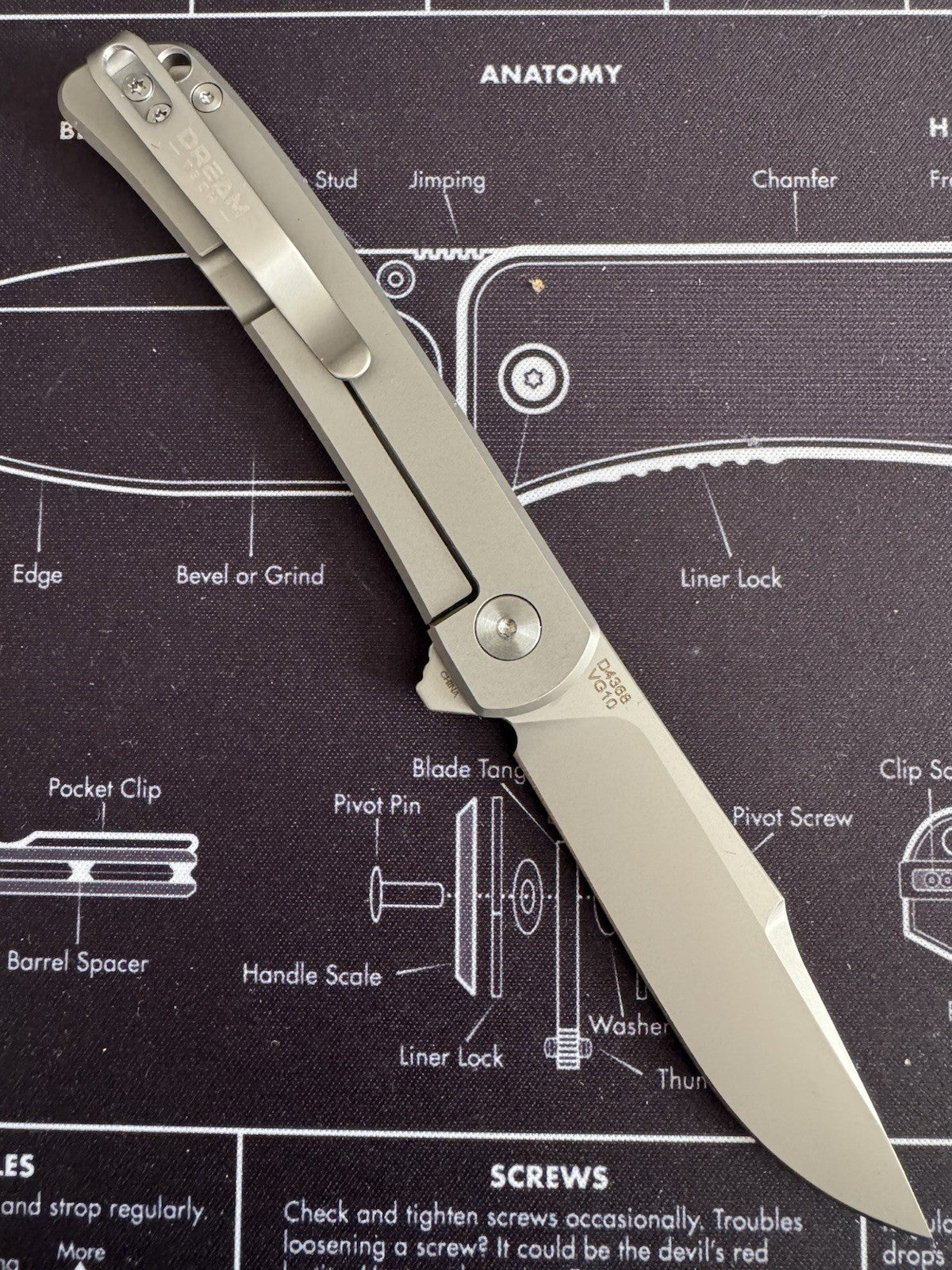 Dreamtech Framelock Gray Titanium & Carbon Fiber Folding D2 Steel Knife K4368C