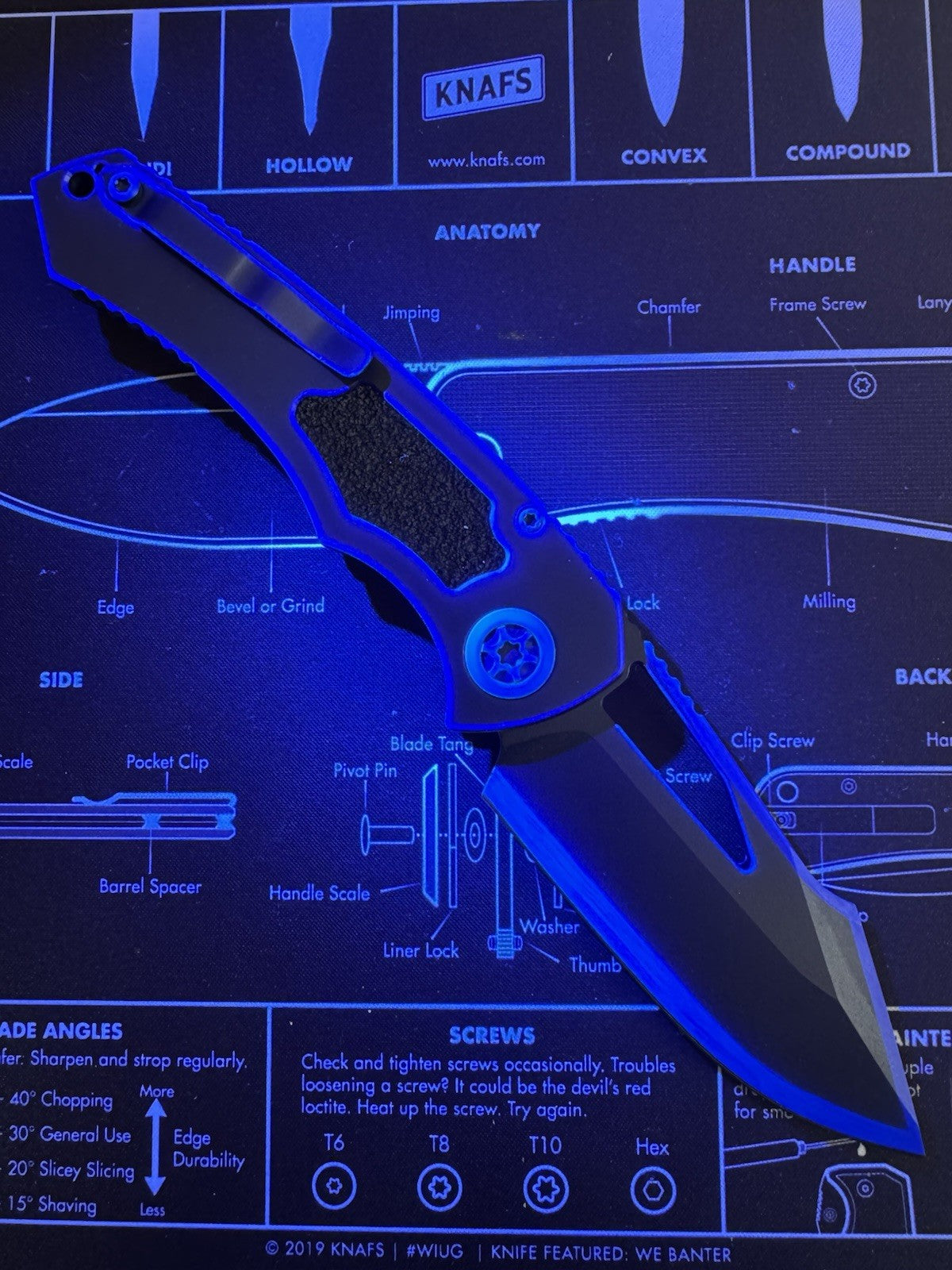 #43 Heretic Knives Pariah Knife Secret Cel Shade (3.8" Cel Shade)