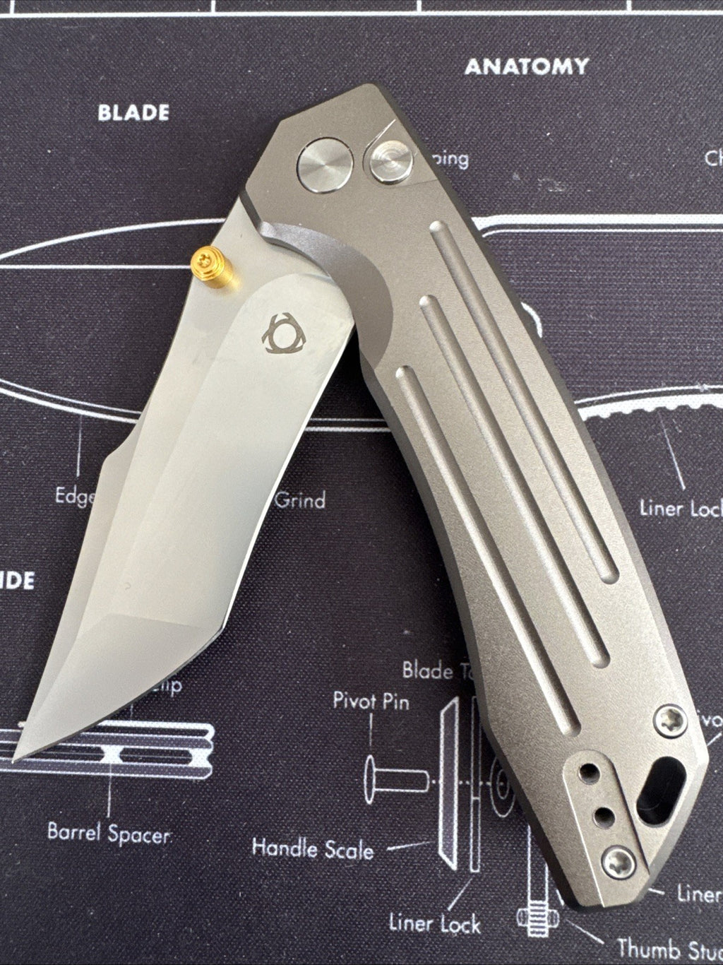 SixLeaf SL-82-Gray Folding Knife 14C28N Blade aluminum alloy Handle Pocket Knife
