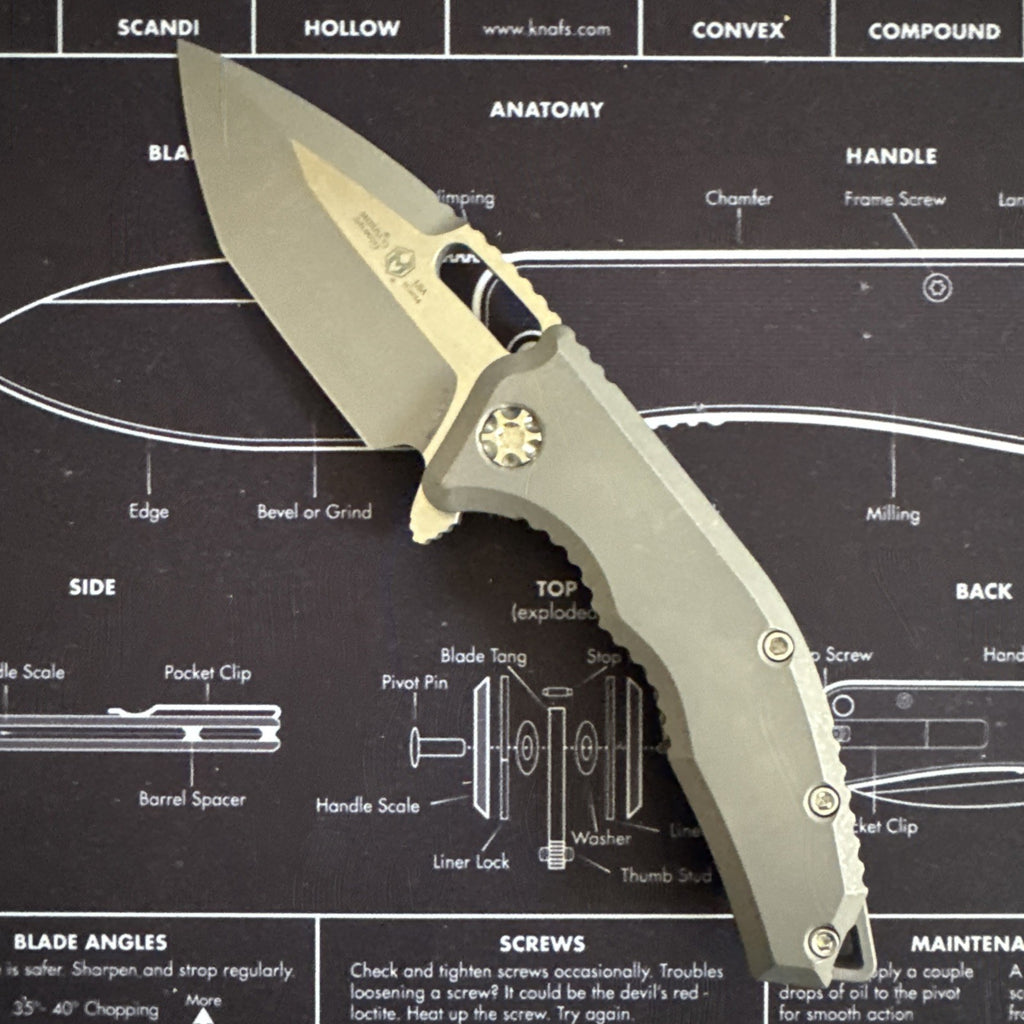 RARE! SOLD OUT  #713 - Heretic Medusa Manual Tanto Battleworn Titanium