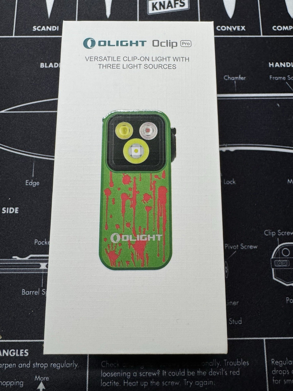 Olight Oclip Pro Zombie Green Clip on Flashlight, Floodlight Spotlight/Red Light