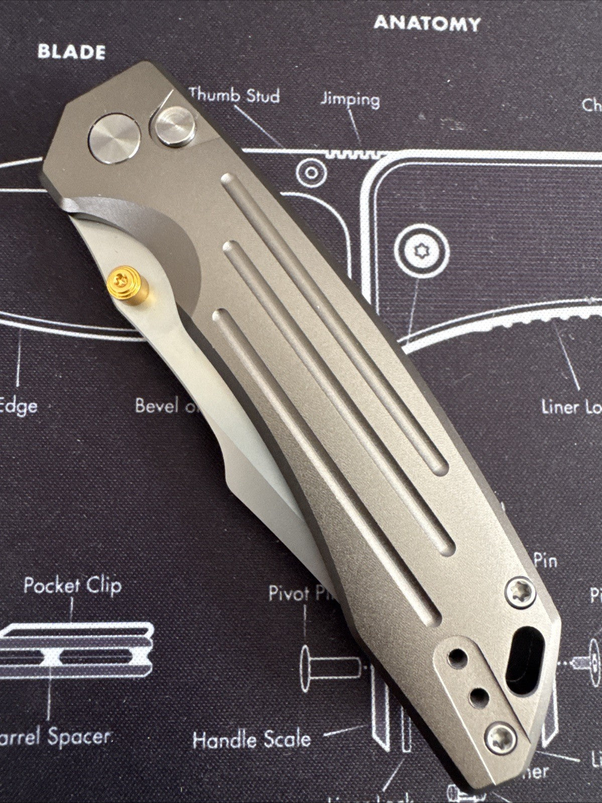 SixLeaf SL-82-Gray Folding Knife 14C28N Blade aluminum alloy Handle Pocket Knife