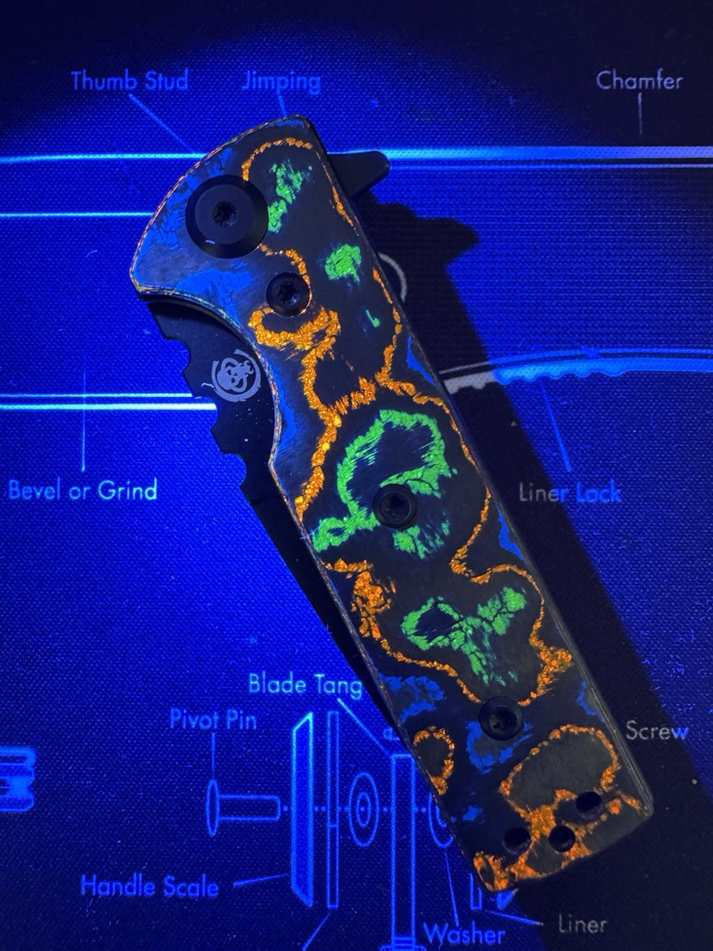 Chaves TAK REDENCION 80s CAMO CARBON Flipper Drop Point, Black, Elmax