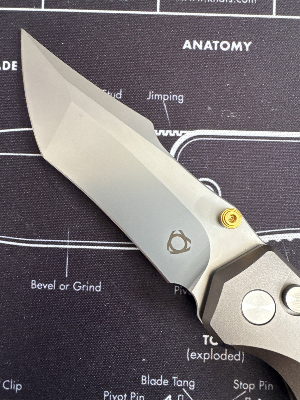 SixLeaf SL-82-Gray Folding Knife 14C28N Blade aluminum alloy Handle Pocket Knife
