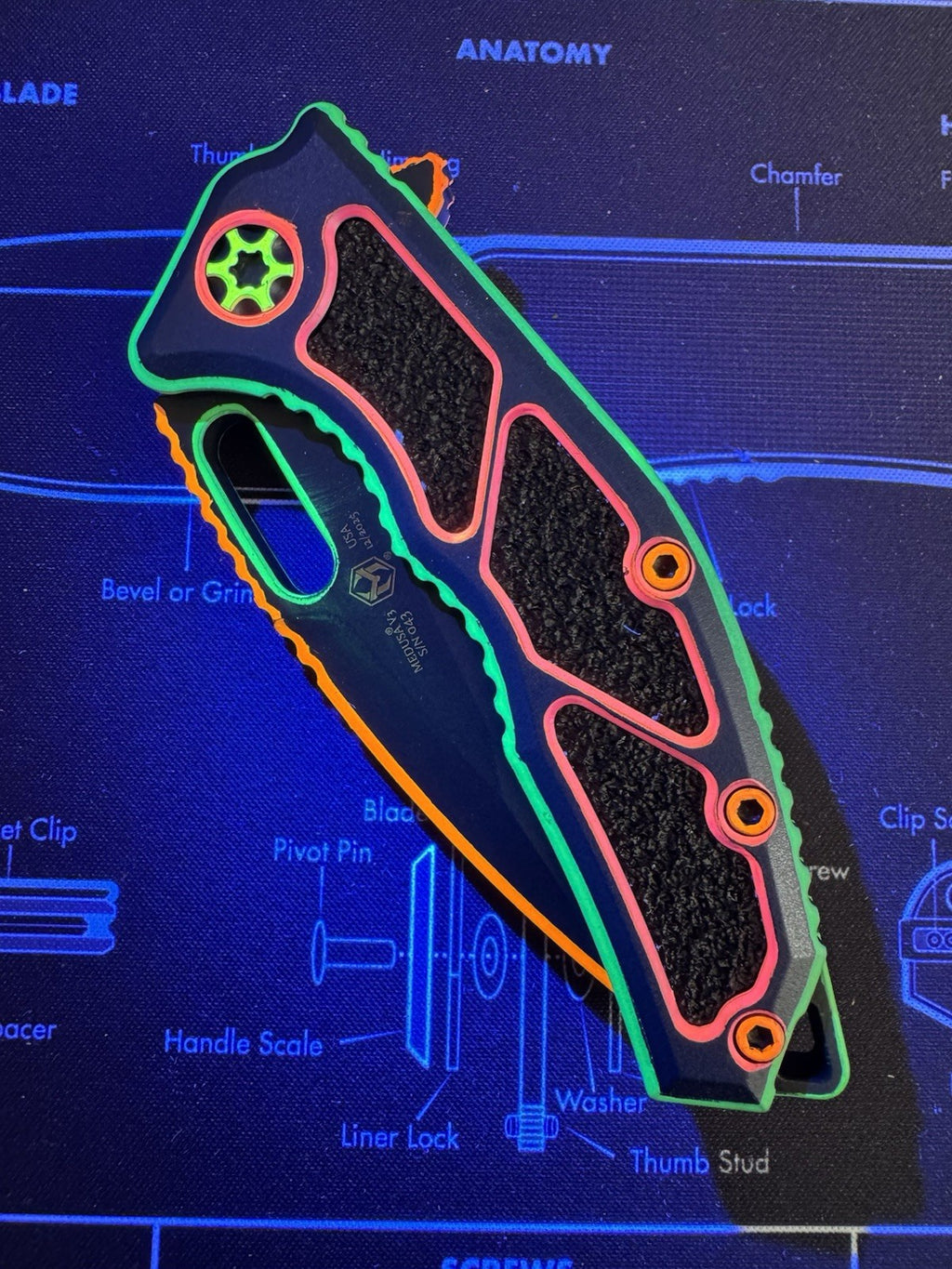 #18 - Heretic Medusa 80s Neon Cel-Shade Tanto - BROP Exclusive Sold Out!