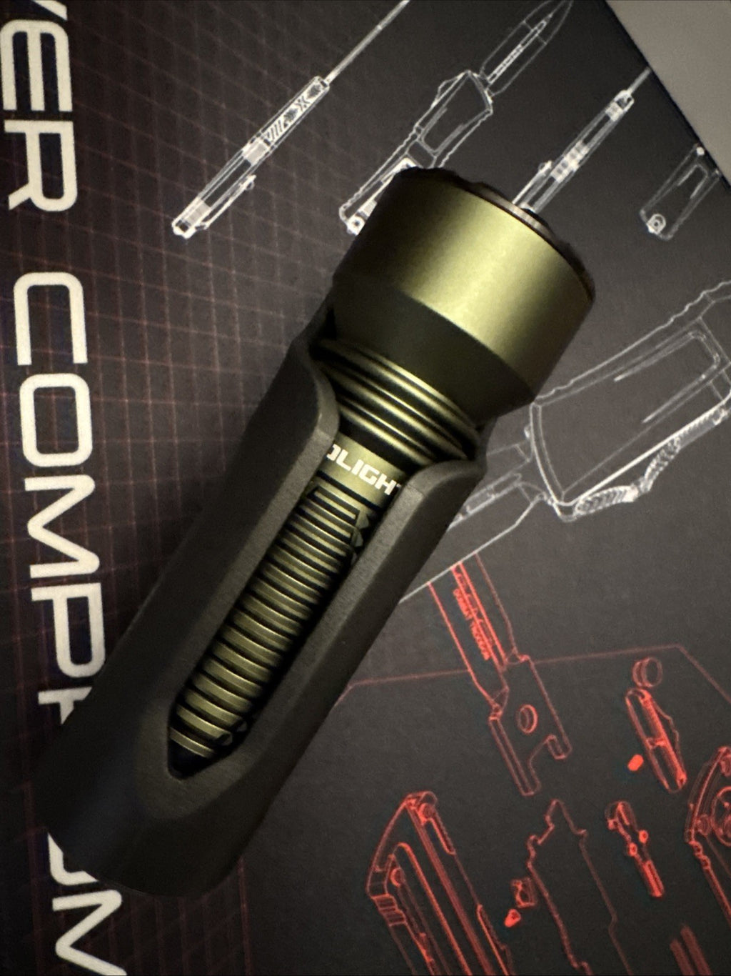 Olight Javelot Mini Flashlight 1000 Lumen 600M Range LED Emitter